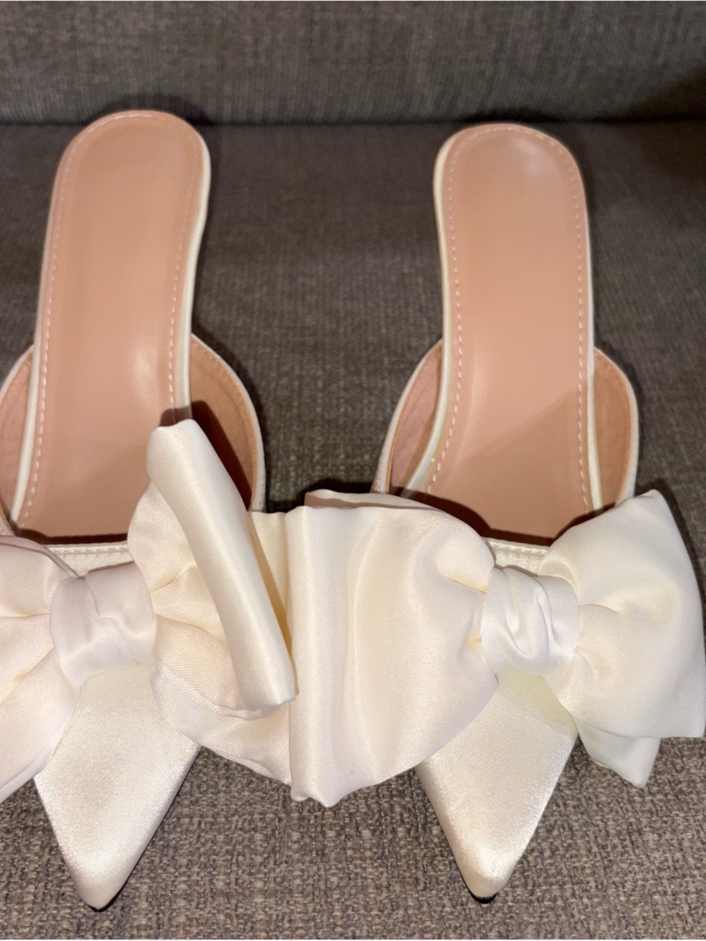 Elegant Cream Bow Pointed-Toe Mule - Women's Slip-On